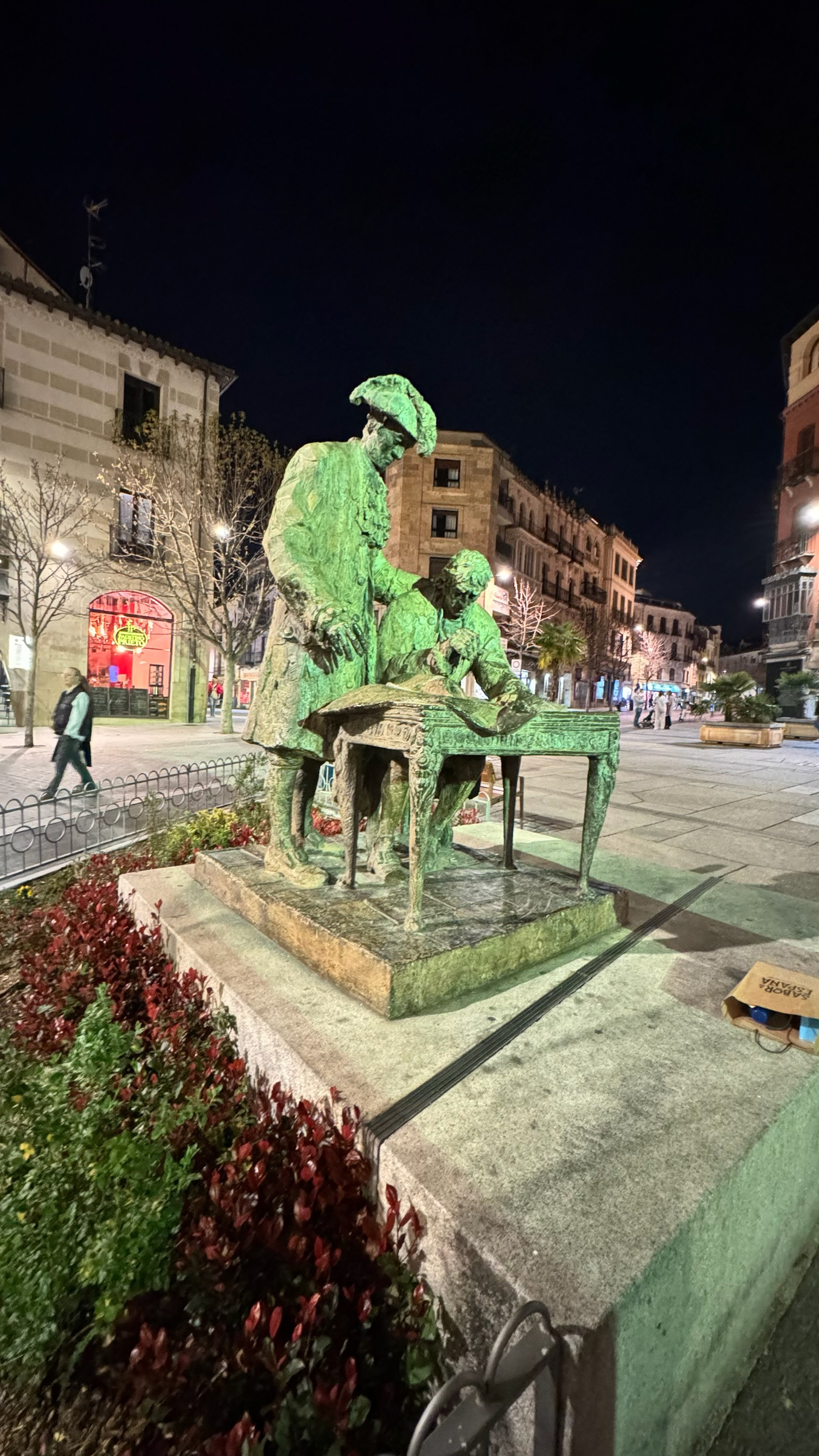 阿尔贝托·丘里格拉和弗朗哥伯爵纪念碑Monumento a