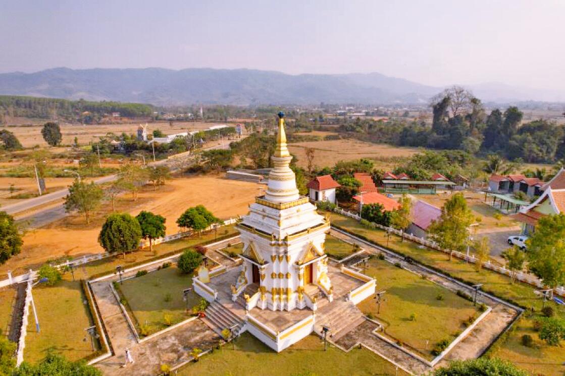 老挝博胶会晒信仰中心这里没有世俗的扰杂