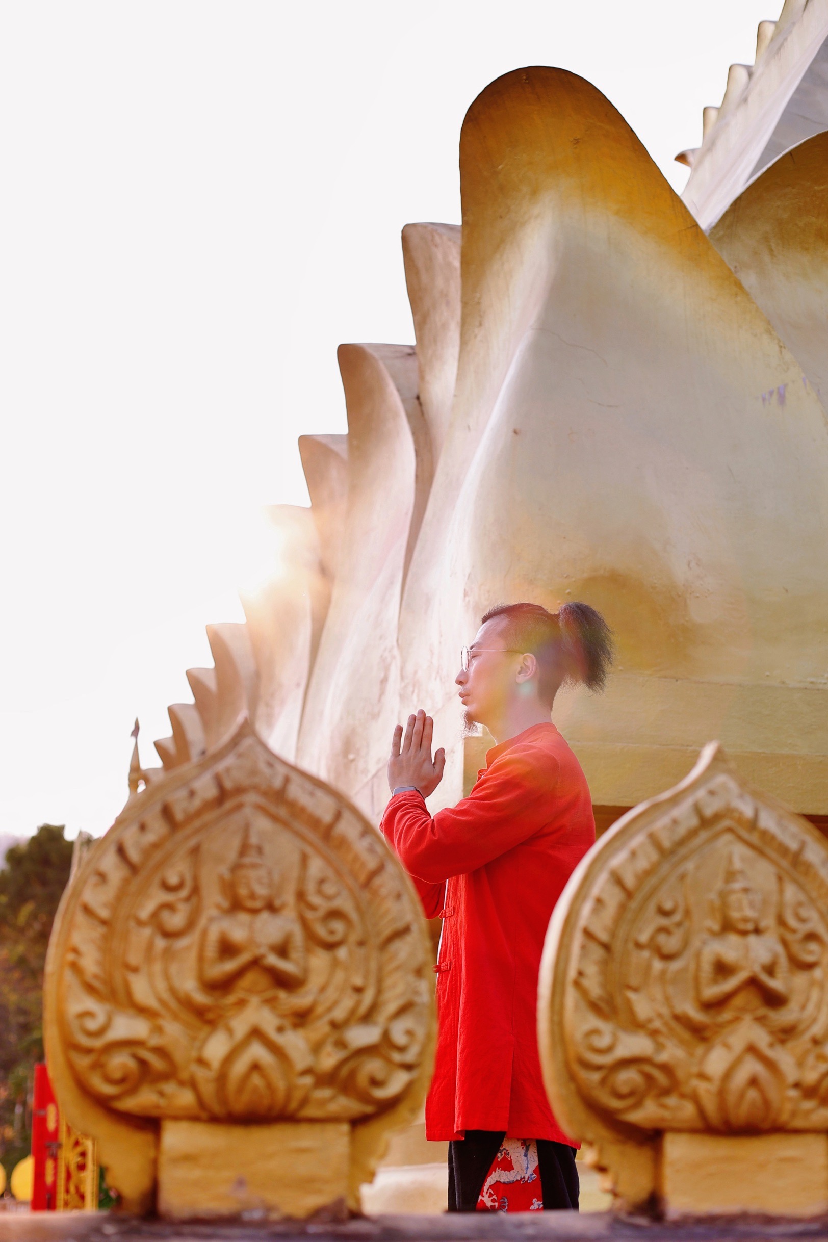 老挝在于虔诚，虔诚是心中所敬，且不论有我无我