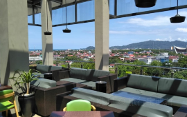 Level 8 Cafe & Lounge