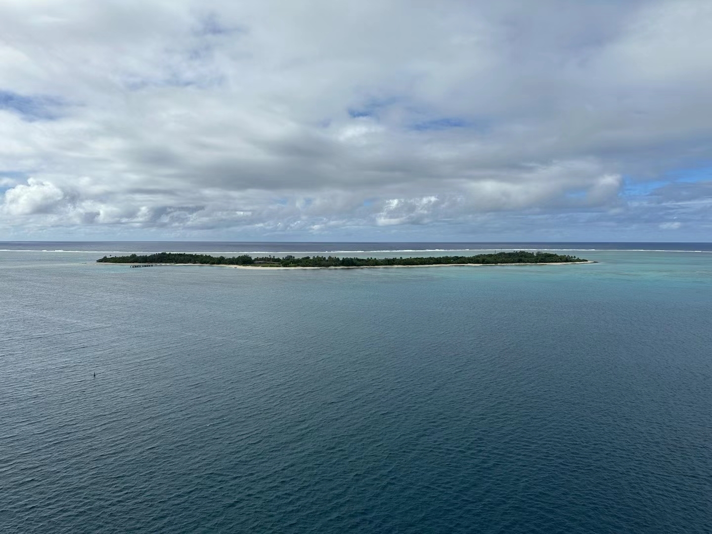 瓦努阿图最南端的一个小岛