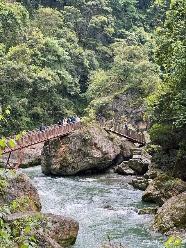 一起出游,全程体验很轻松舒适,风景也是不逊于宜昌的三峡  99门票