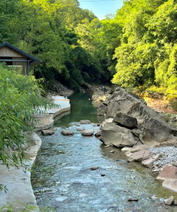 青城山·青城谧境·360°环山丨溯溪漂流·私汤美墅(茶坪景区店)图片