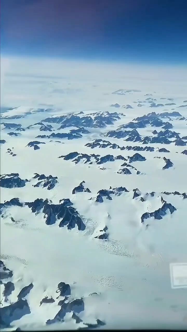 #春天玩点花的 你知道全球最大岛屿是哪里吗？它拥有壮丽的冰川、神秘的北极圈和独特的野生生物，这个神秘