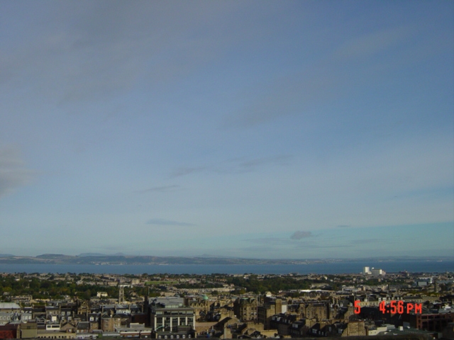 #公路上的风景 不错不错，爱丁堡的城市风光