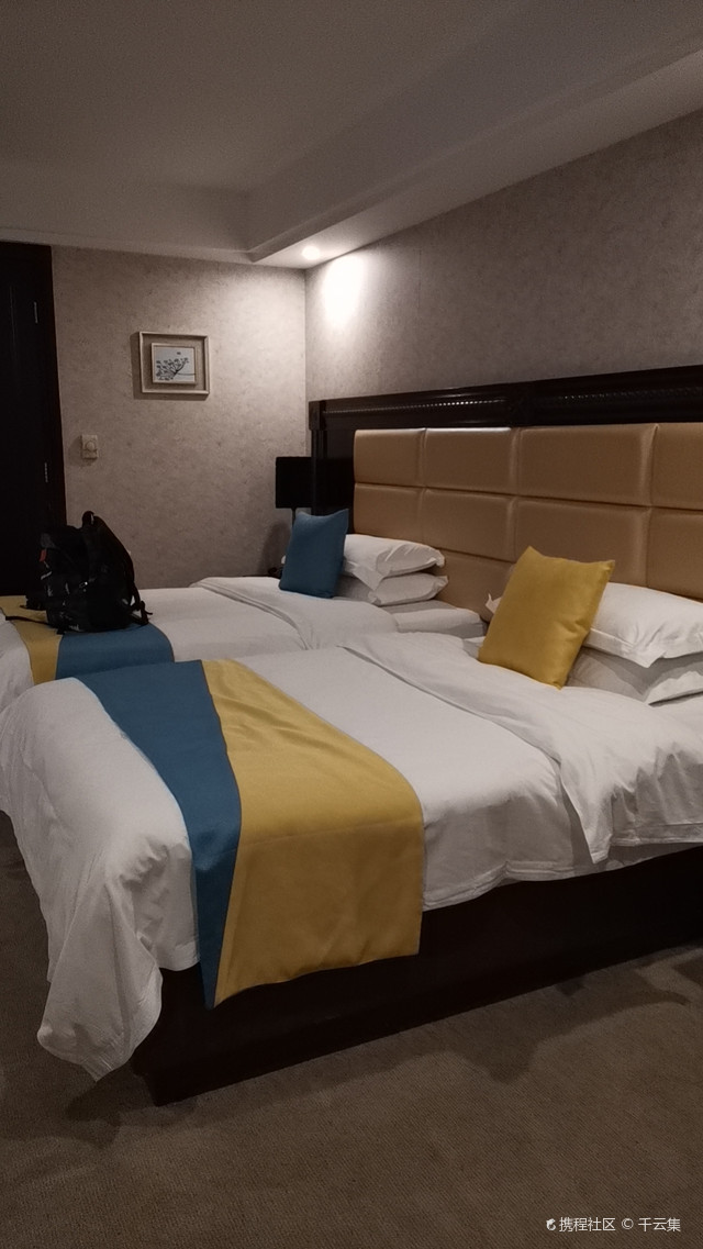 9090位置 梧州丽港皇冠酒店(骑楼城店) 梧州丽