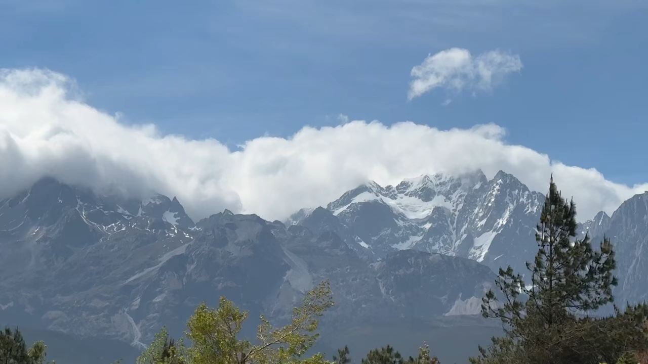 丽江市 · 玉龙雪山景区游客服务中心