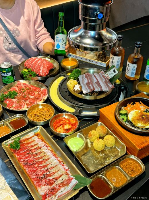 韩宫宴炭火烤肉(西湖文化广场店)
