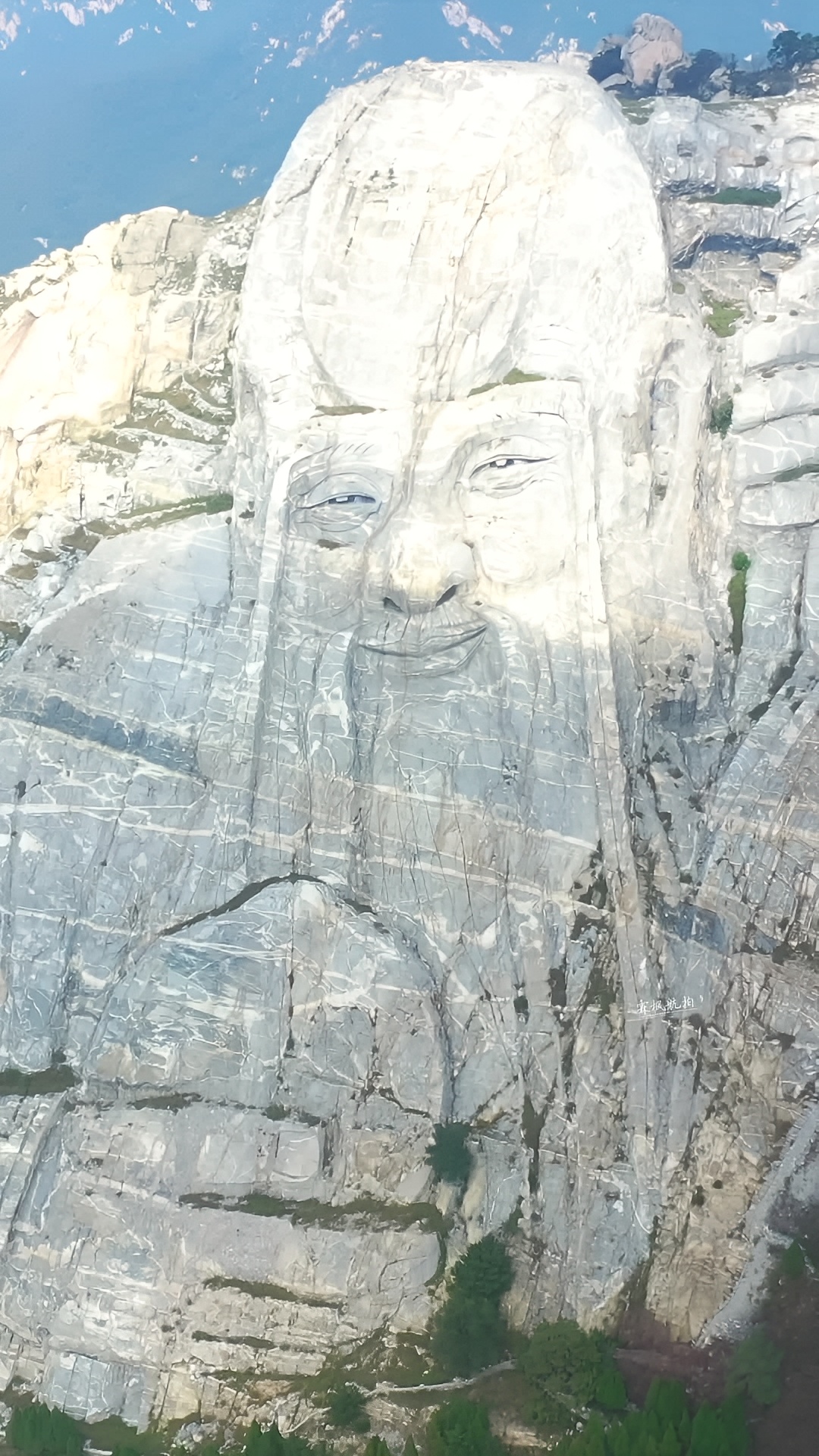 世界上最大的山体雕刻，蒙山寿星