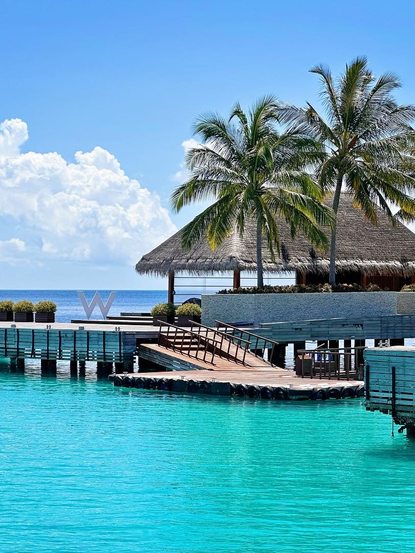 马尔代夫W酒店独有的畅饮泳池派对～更不能错过海上SPA！