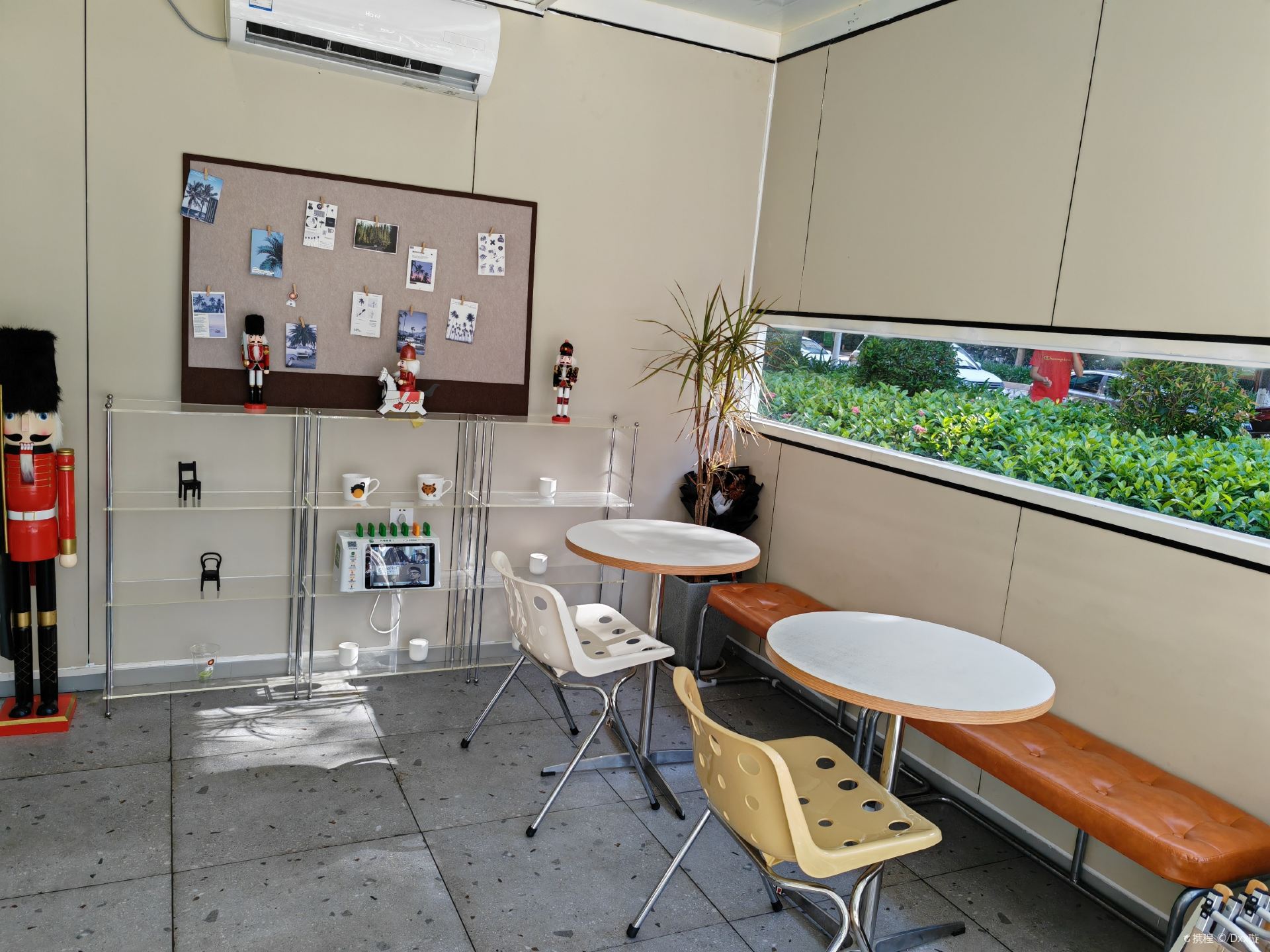 Gallery 4