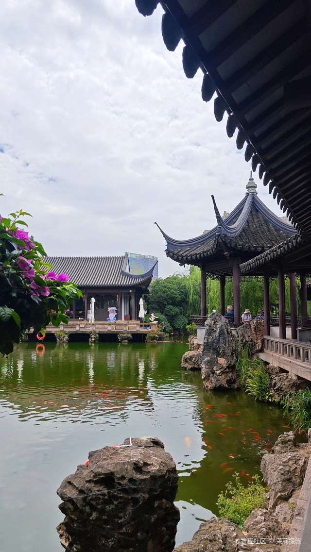 误入仙境!这座云南小城的苏式园林美到窒息