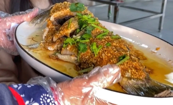 鲁膳房炒鸡(淄博总店)