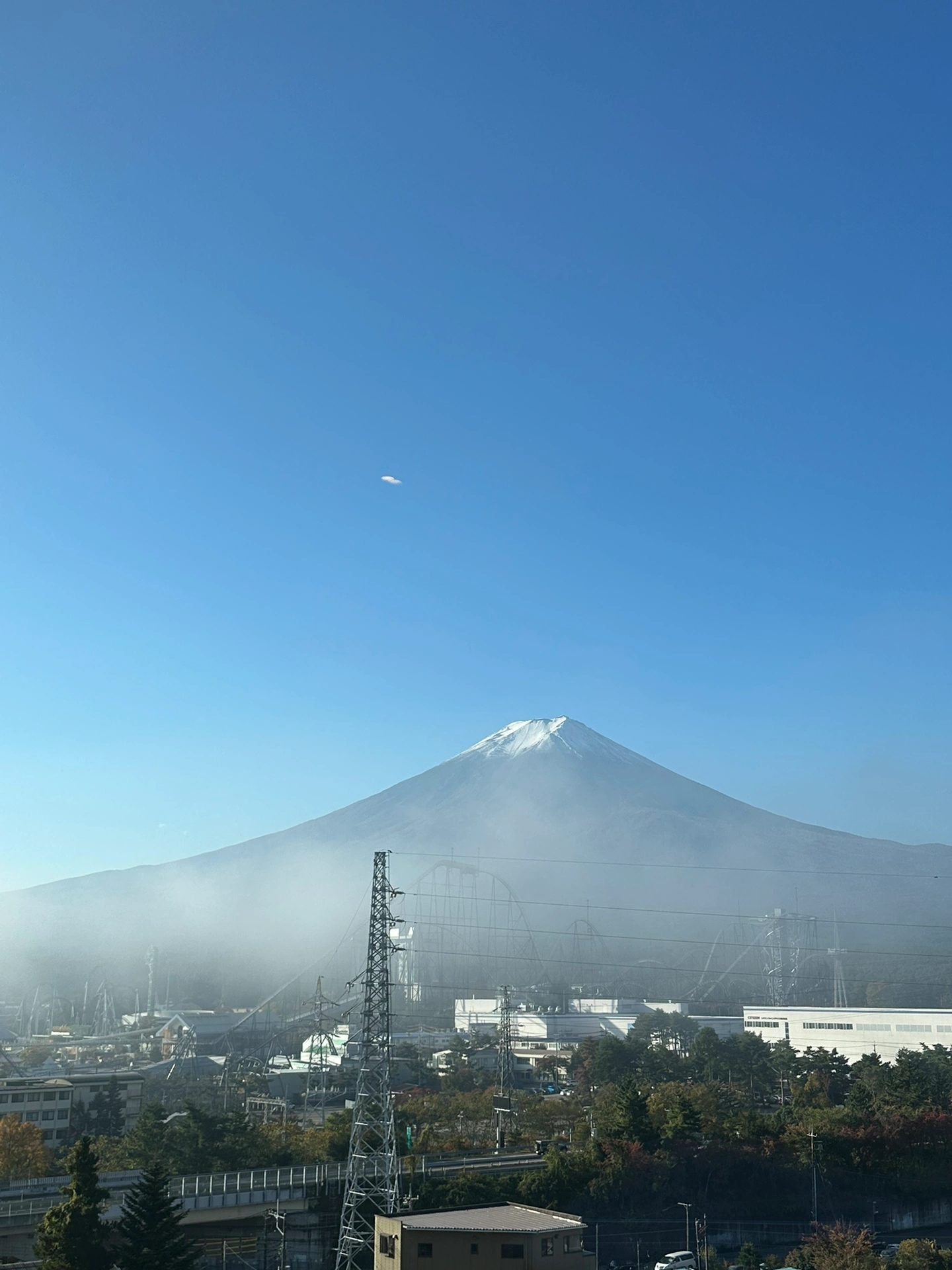 享受温泉酒店的极致体验：与富士山共舞的静谧之旅