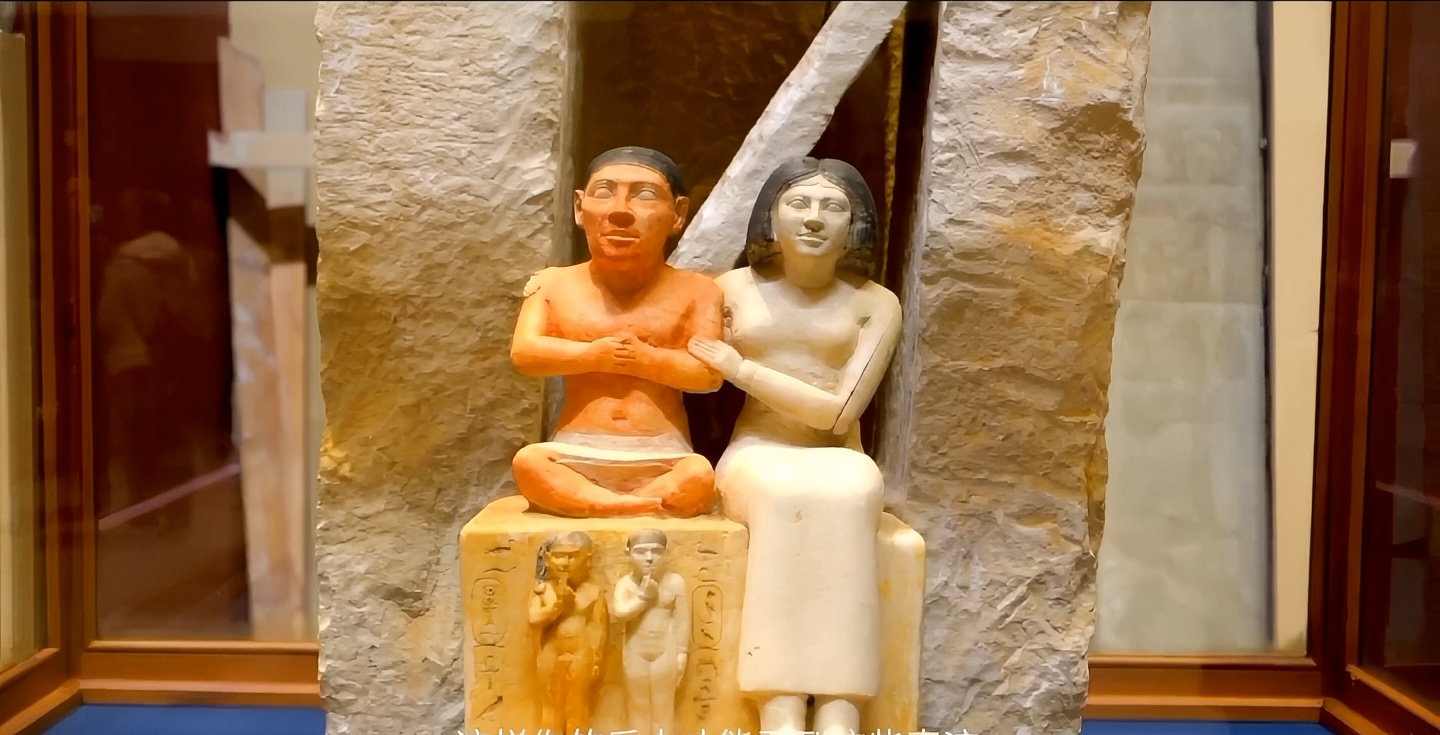 跟着女儿去旅行。第一站埃及博物馆，据说五万多件真品[ThumbsUp][ThumbsUp]