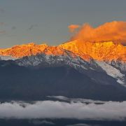 清风徐来观天下