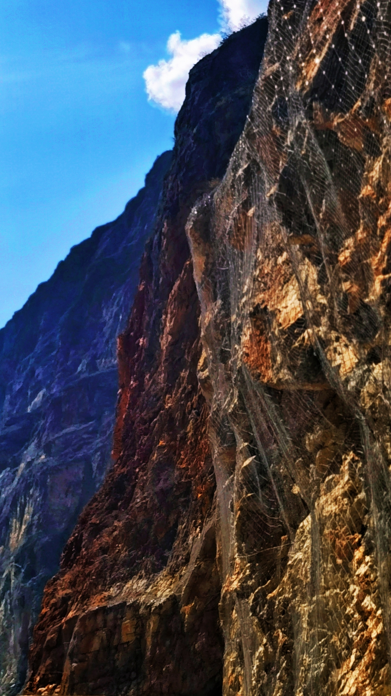 去香格里拉必经之路的盛景*毛屋大峡谷…我愿称之“翡翠峡谷