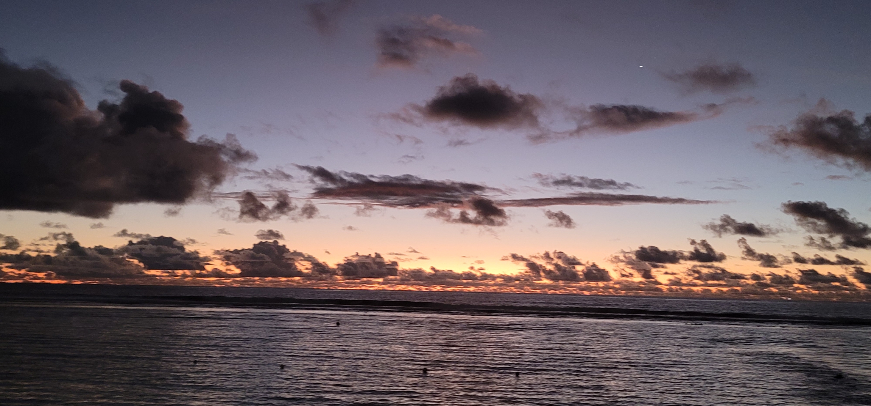 马累海滩看日出