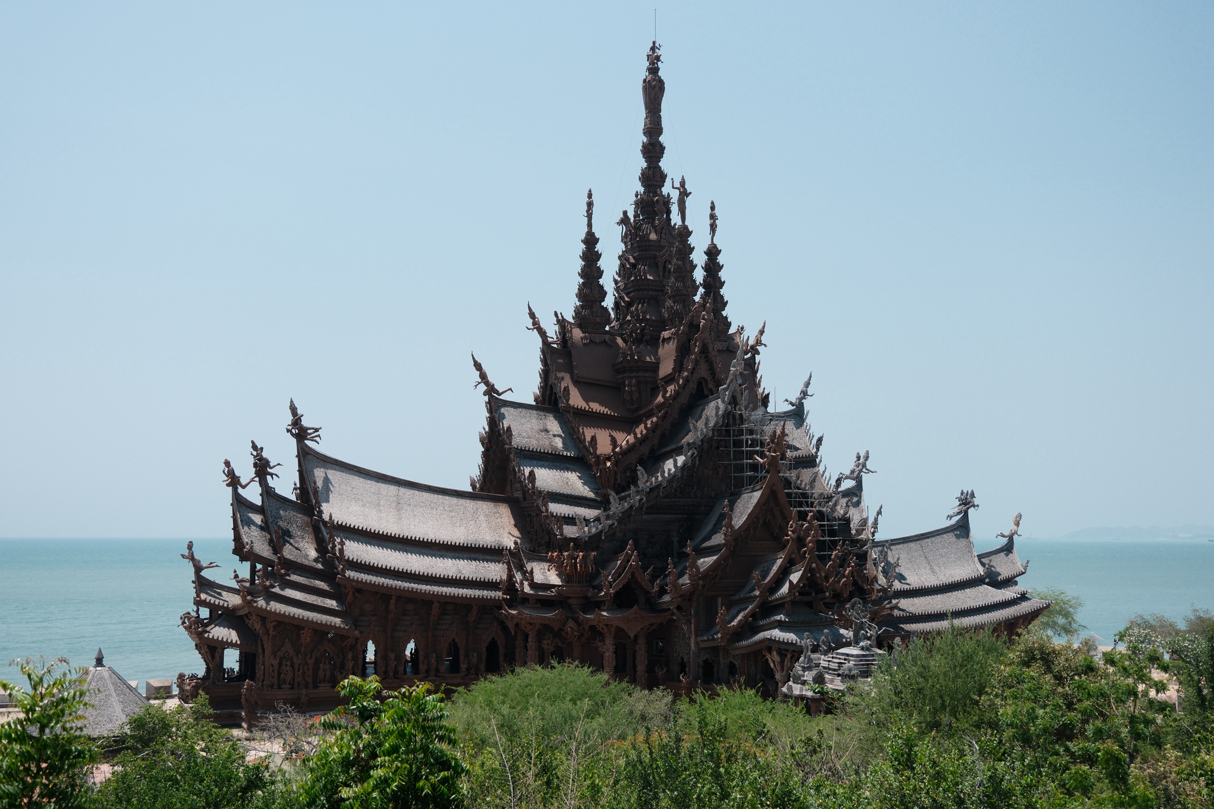 永不竣工的真理寺｜芭提雅