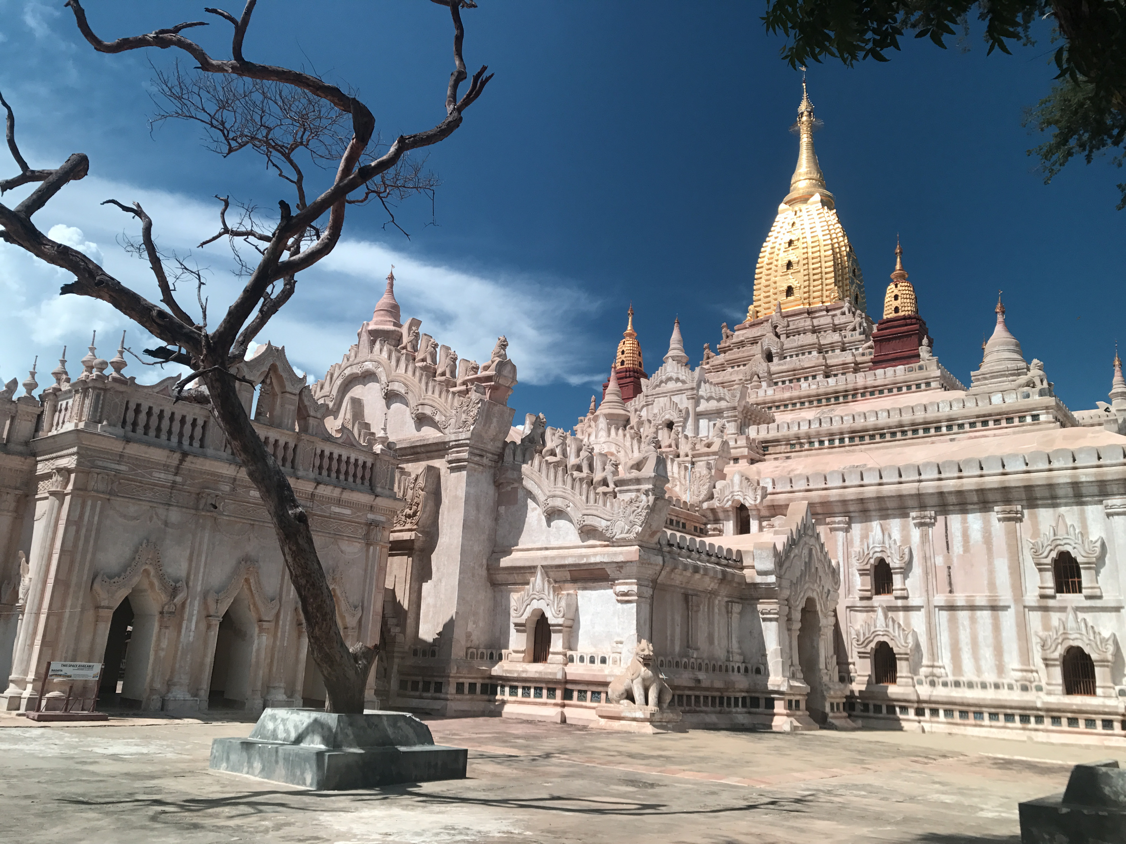 缅甸蒲甘的佛教瑰宝——阿南达寺