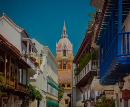 2023年2月.在哥伦比亚的海边小城卡塔赫那玩了3天，西班牙风格的老城有500年历史，新城有点像迈阿