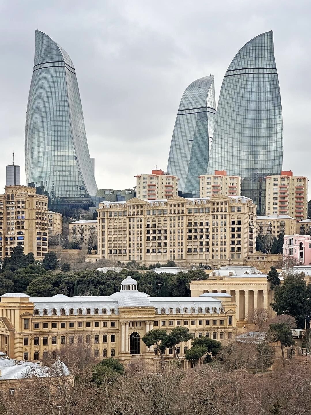 阿塞拜疆·巴库四季酒店～总统套房的几个露台都可以看到F1赛车