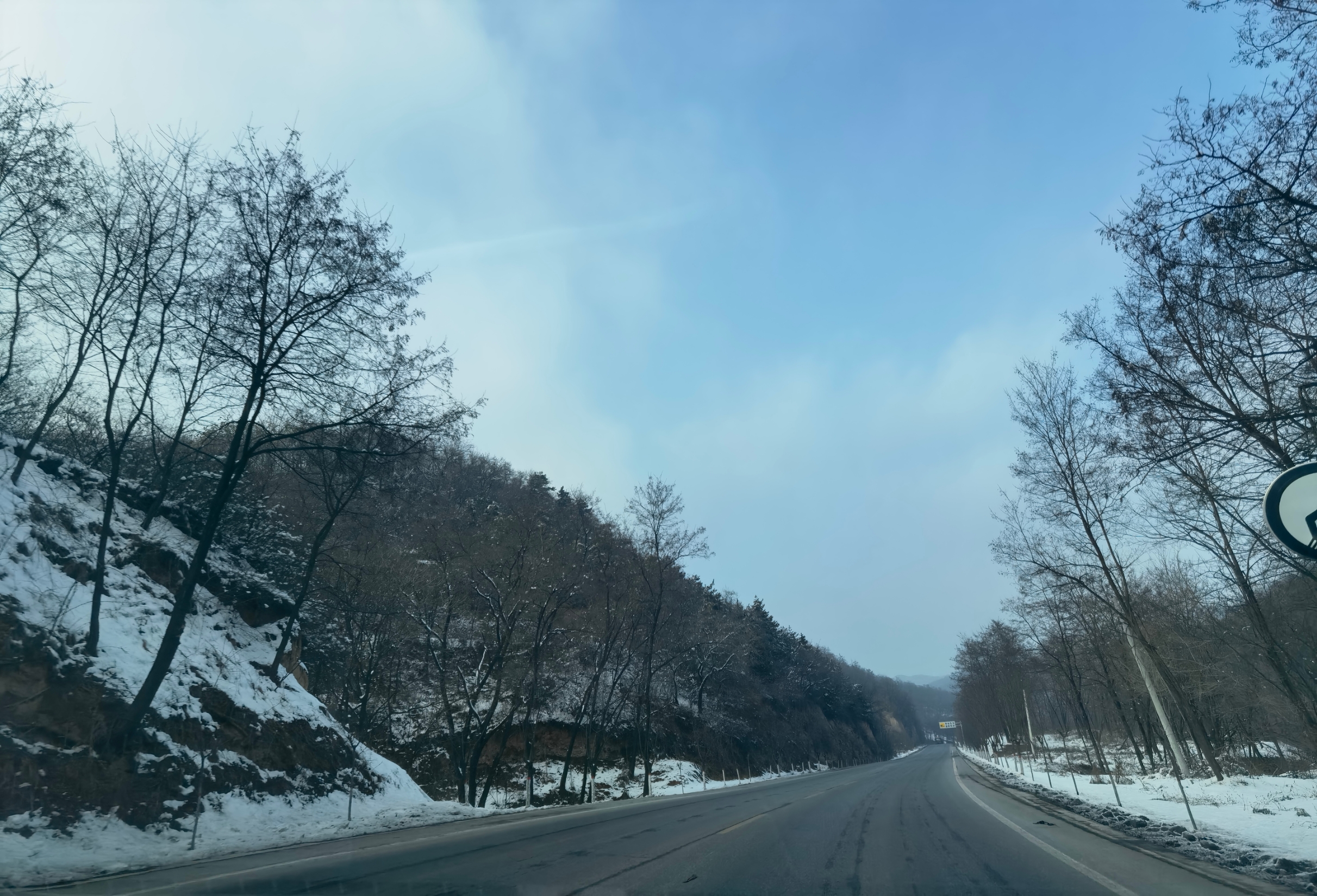 陕西之路途雪景