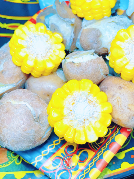 彝风人家彝族餐厅