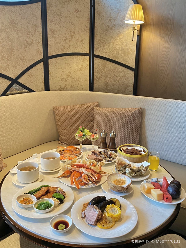 龙泉国际大酒店全新升级‼️
the one西餐厅海鲜自助
每至六