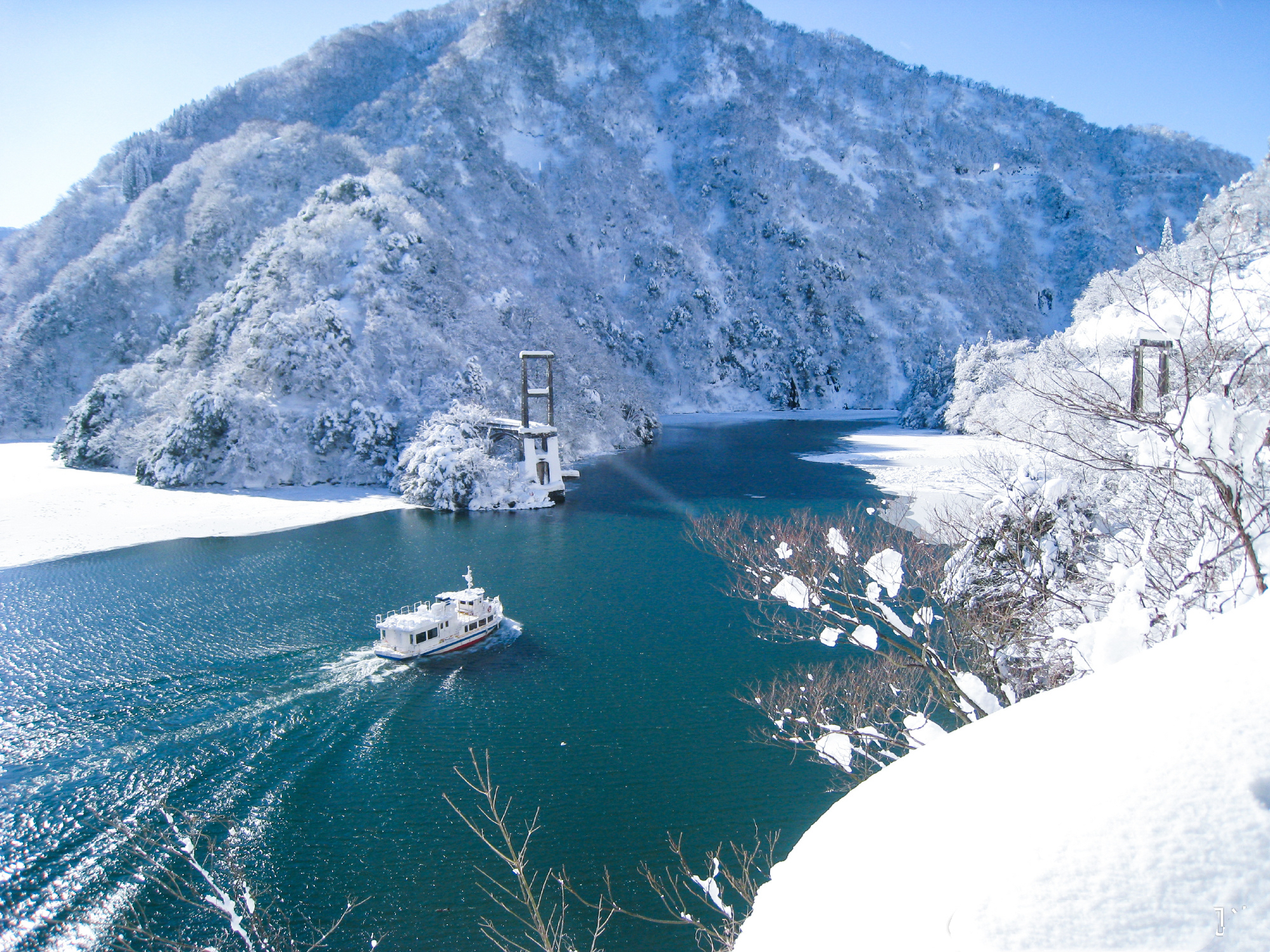 富山冬季热门观光路线-庄川游览船