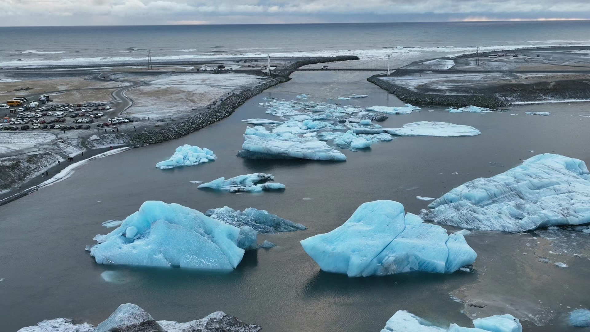 北欧冰岛杰古沙龙冰河湖