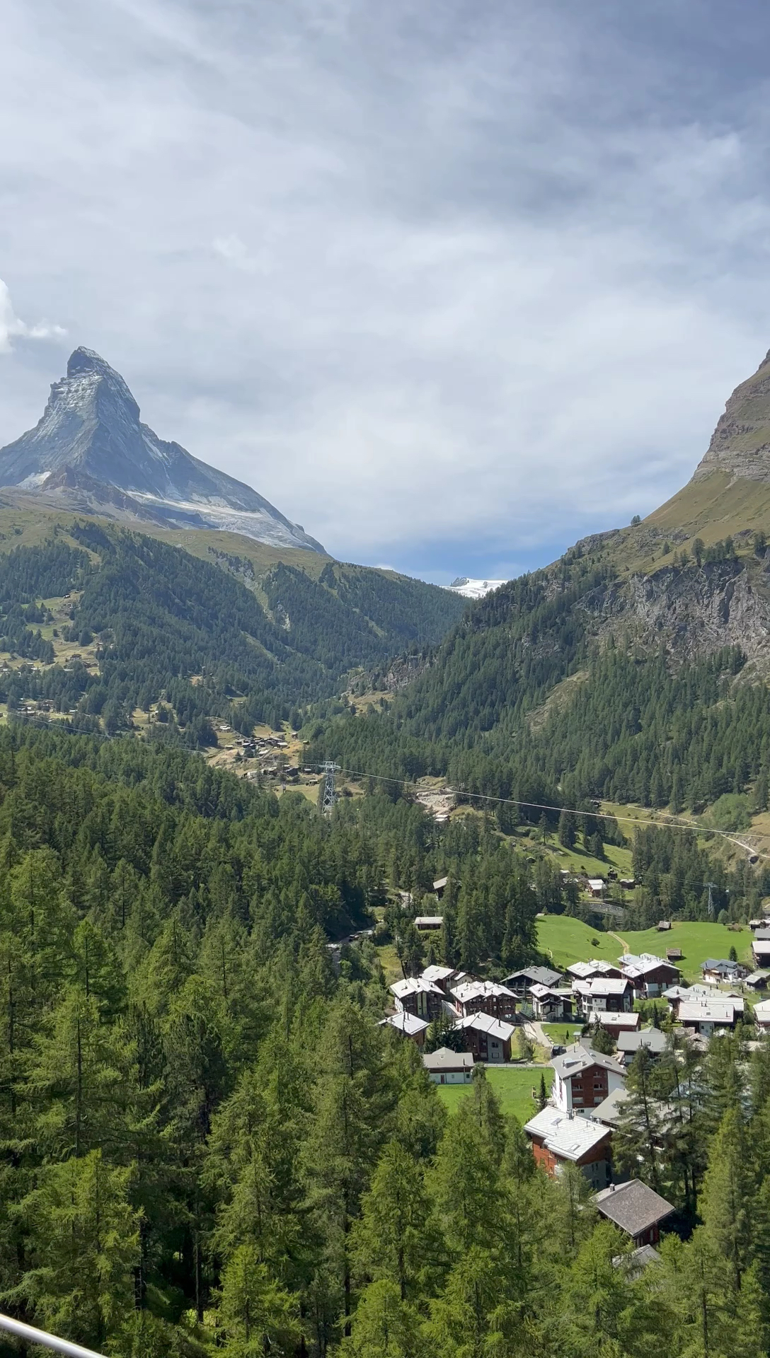 瑞士马特洪峰——小火车上山途中看到的马特洪峰