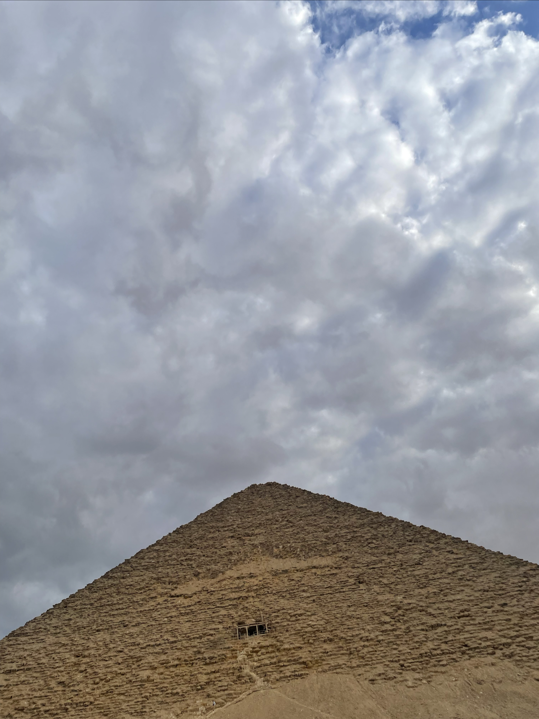 世界上现存最古老的金字塔