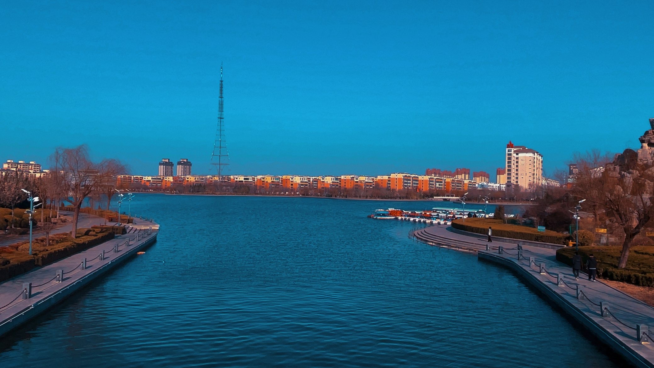 早船深海鱼锅泡饼(英才路店)