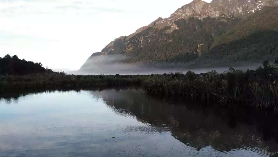 静静的镜湖，Mirror Lake。