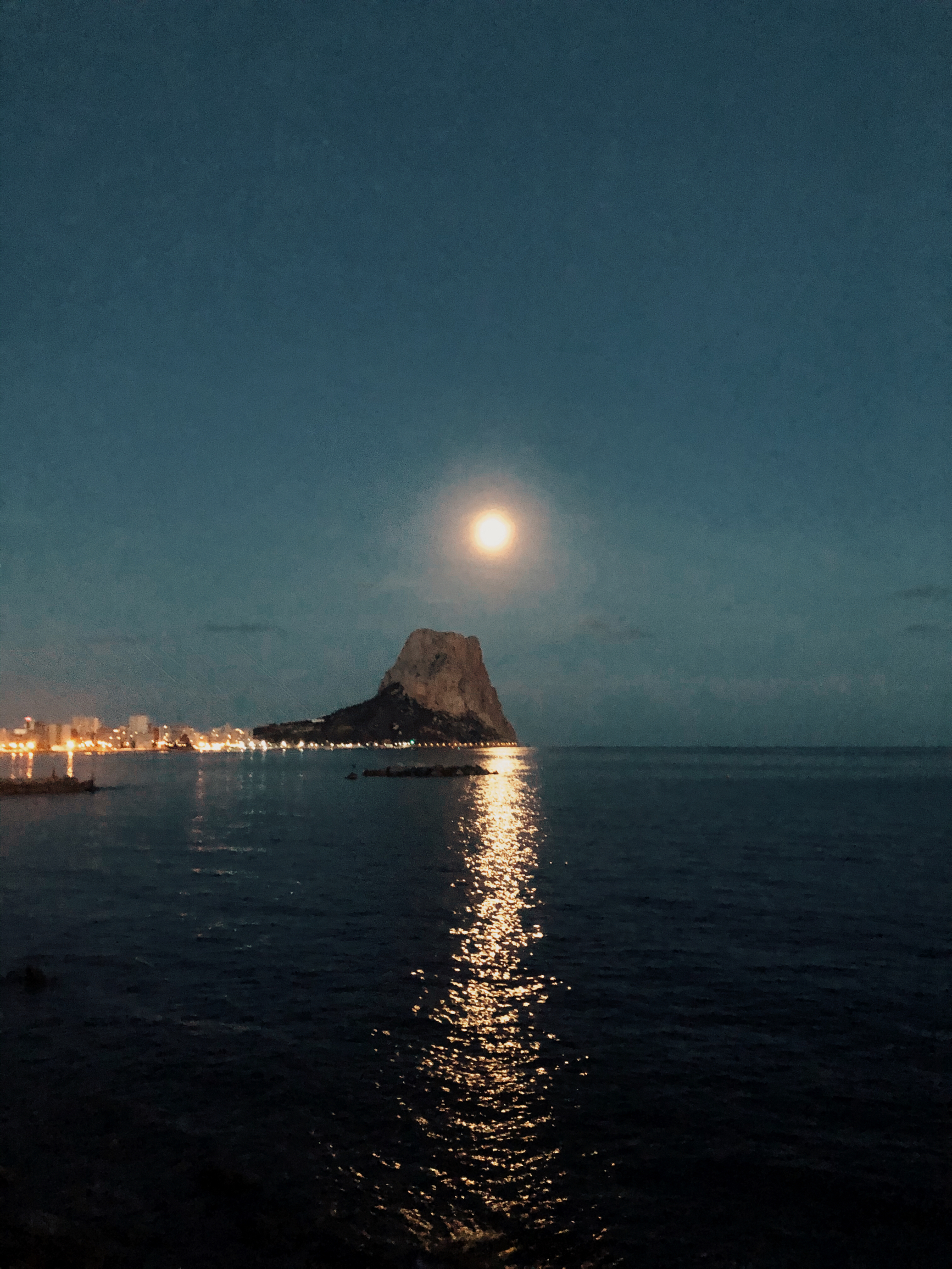 西班牙旅行｜来Calpe欣赏海上明月