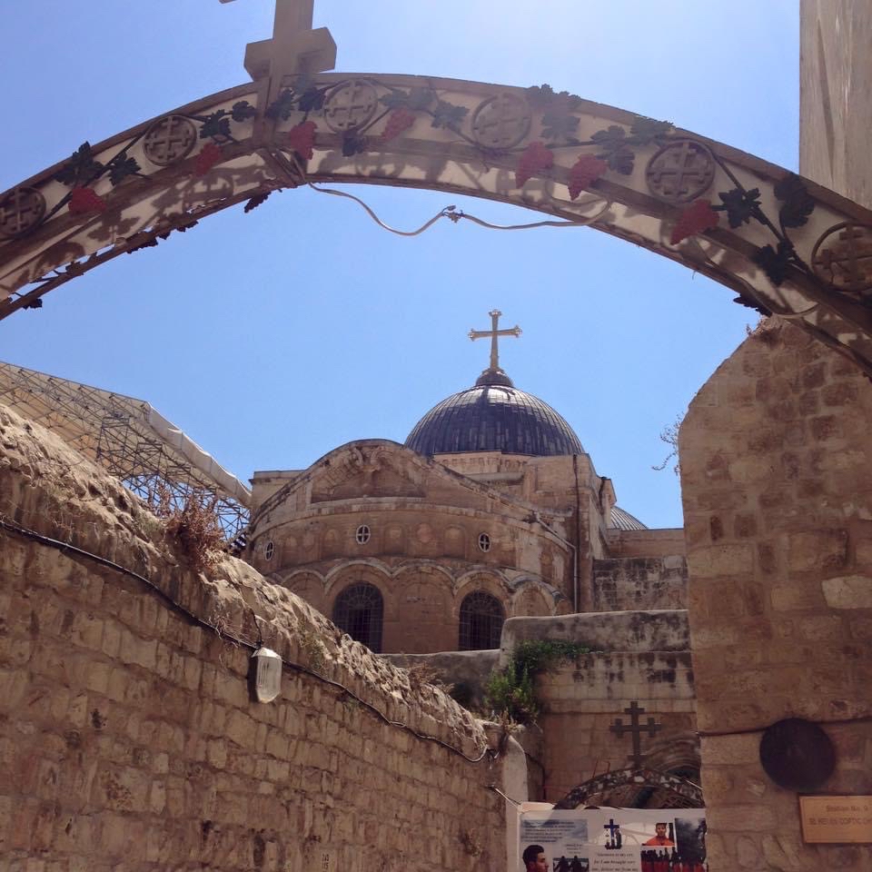 圣墓教堂，正教称之为“复活教堂”，是耶路撒冷旧城内的一所基督教教堂。