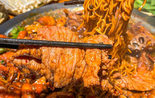 山中无老虎·鱼蛙火锅(泗阳店)餐厅图片