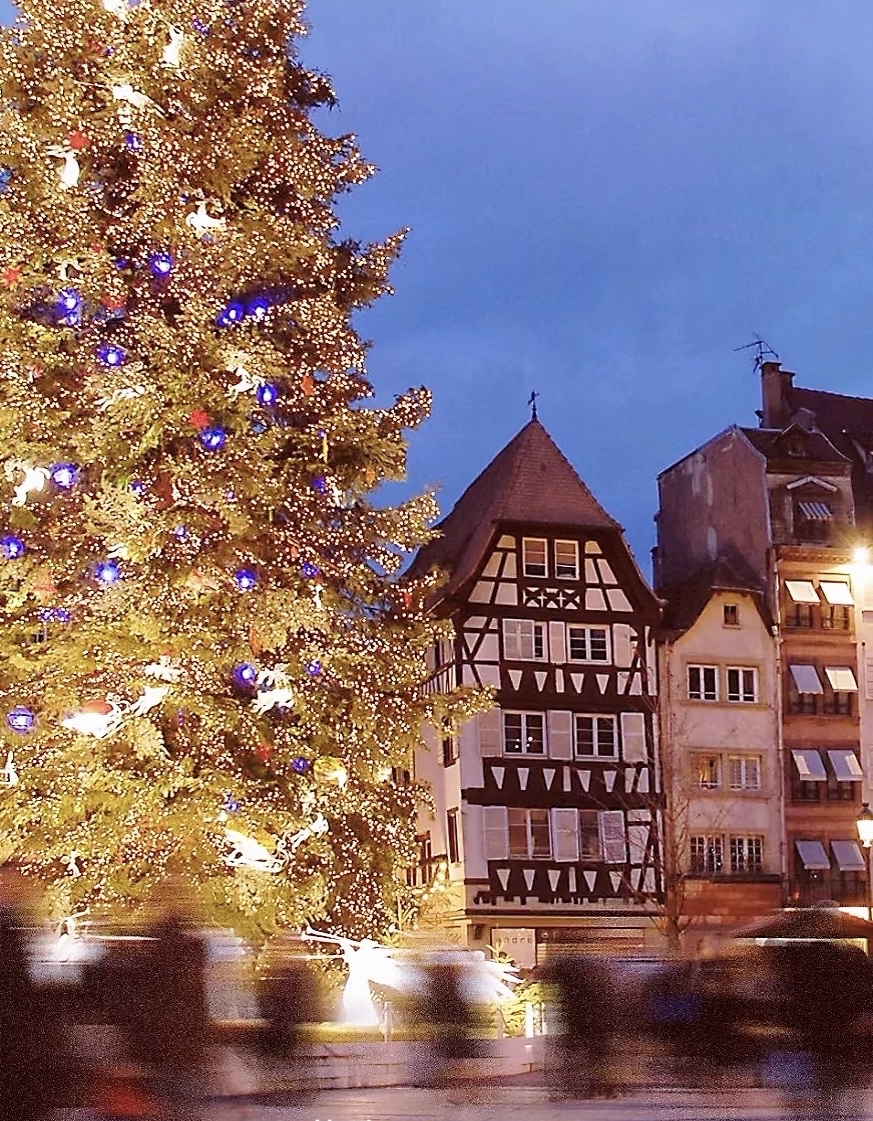 #城市浪漫地标打卡  🇫🇷斯特拉斯堡|法国最古老的圣诞集市 Strateburgum，始于1570年