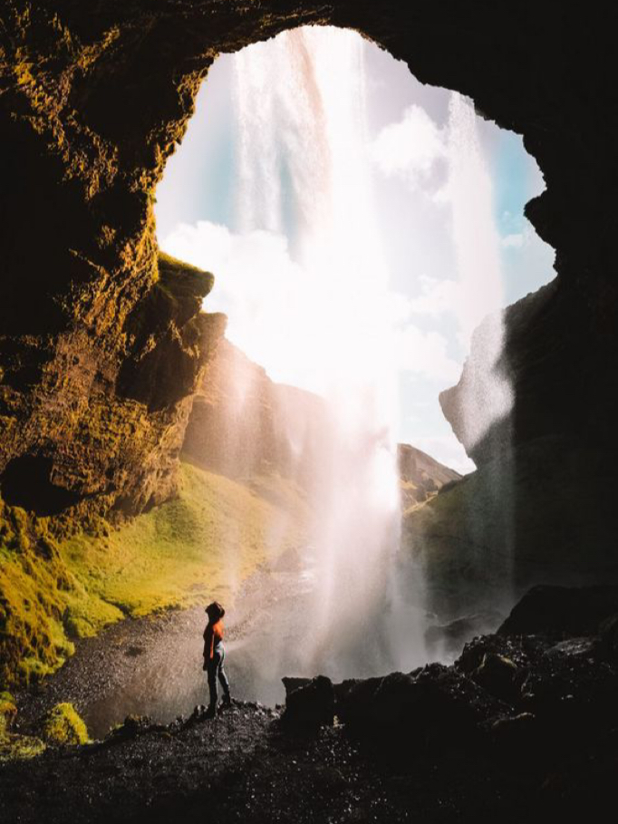 冰岛Kvernufoss瀑布，就在斯科加