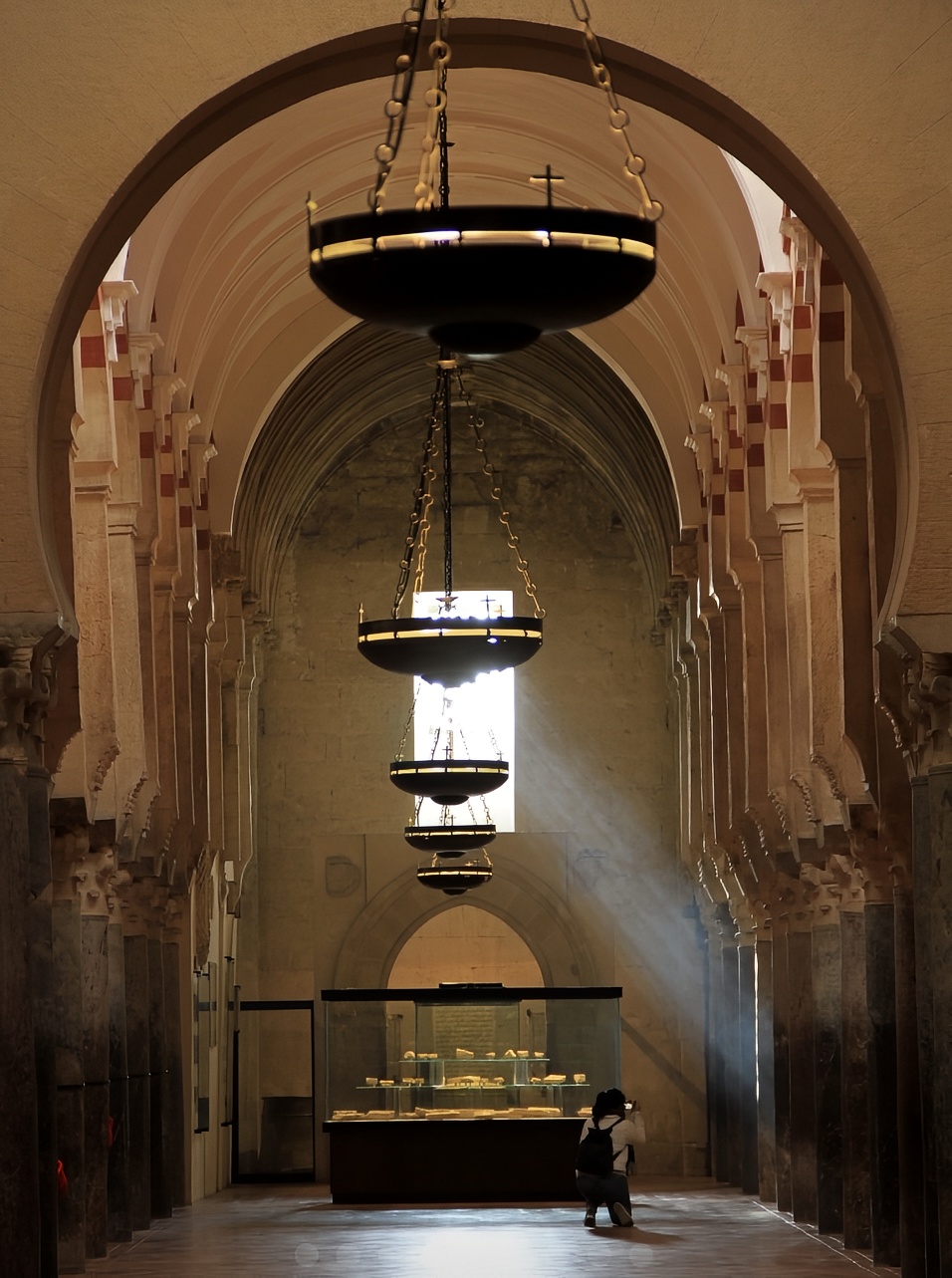 #发现旅途的色彩 西班牙（十四）科尔多瓦大教堂 这里曾经是世界第二大清真寺，十三世纪时改为天主教堂。