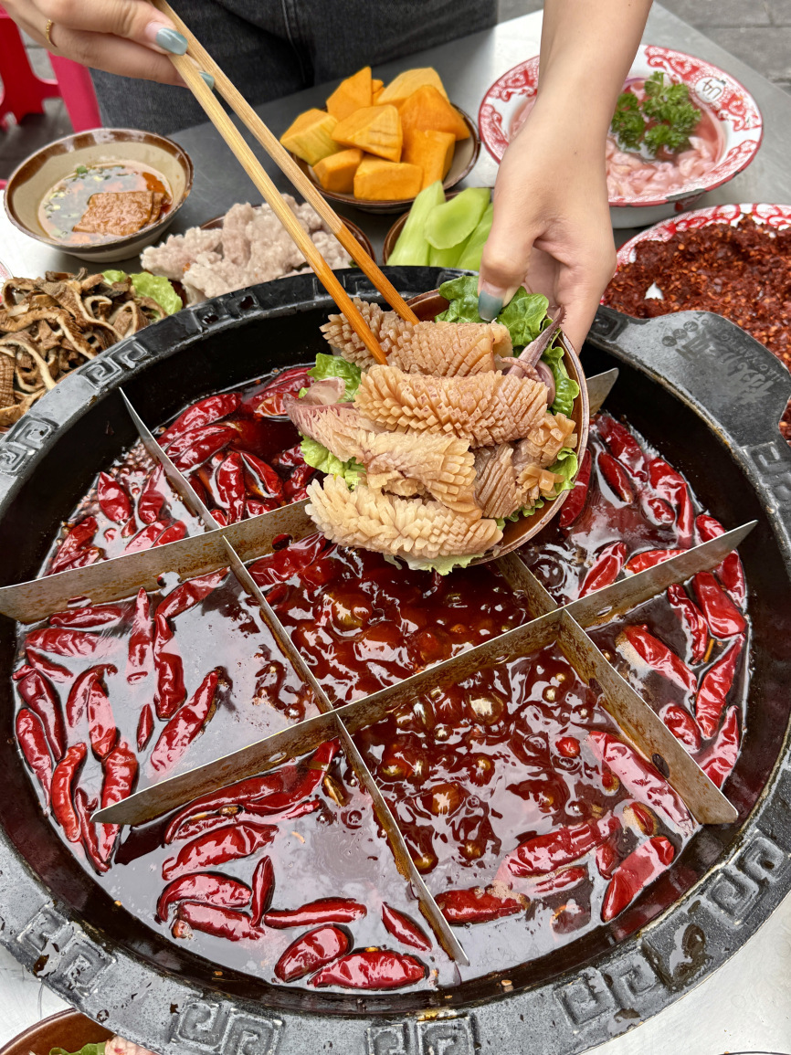 渝椒颜老火锅(悦来店)