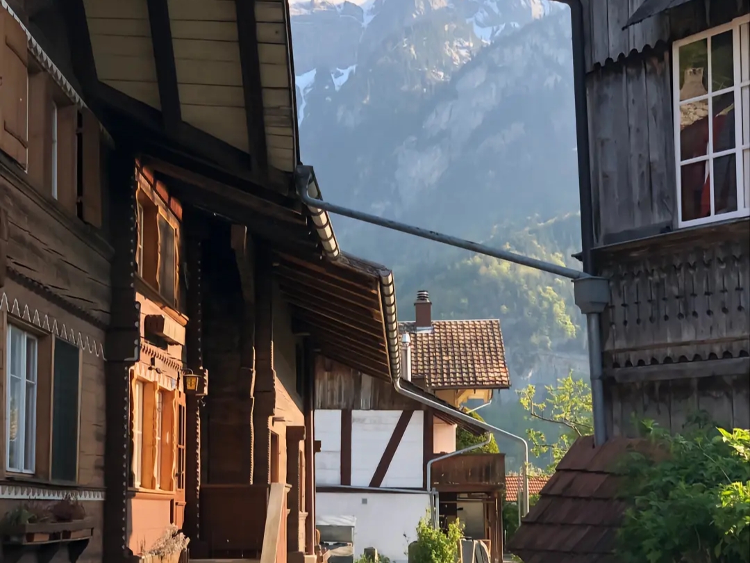 瑞士 因特拉小镇风景 +攻略