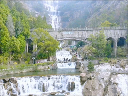 浙江天台山大瀑布