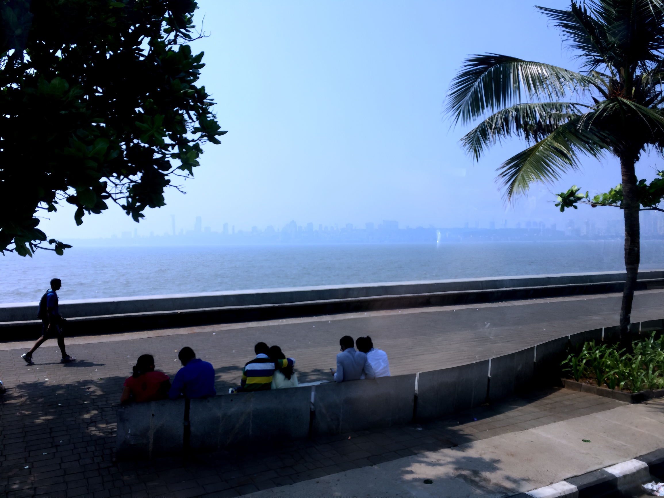 孟买海滨大道：一场海风与繁华交织的都市漫步之旅