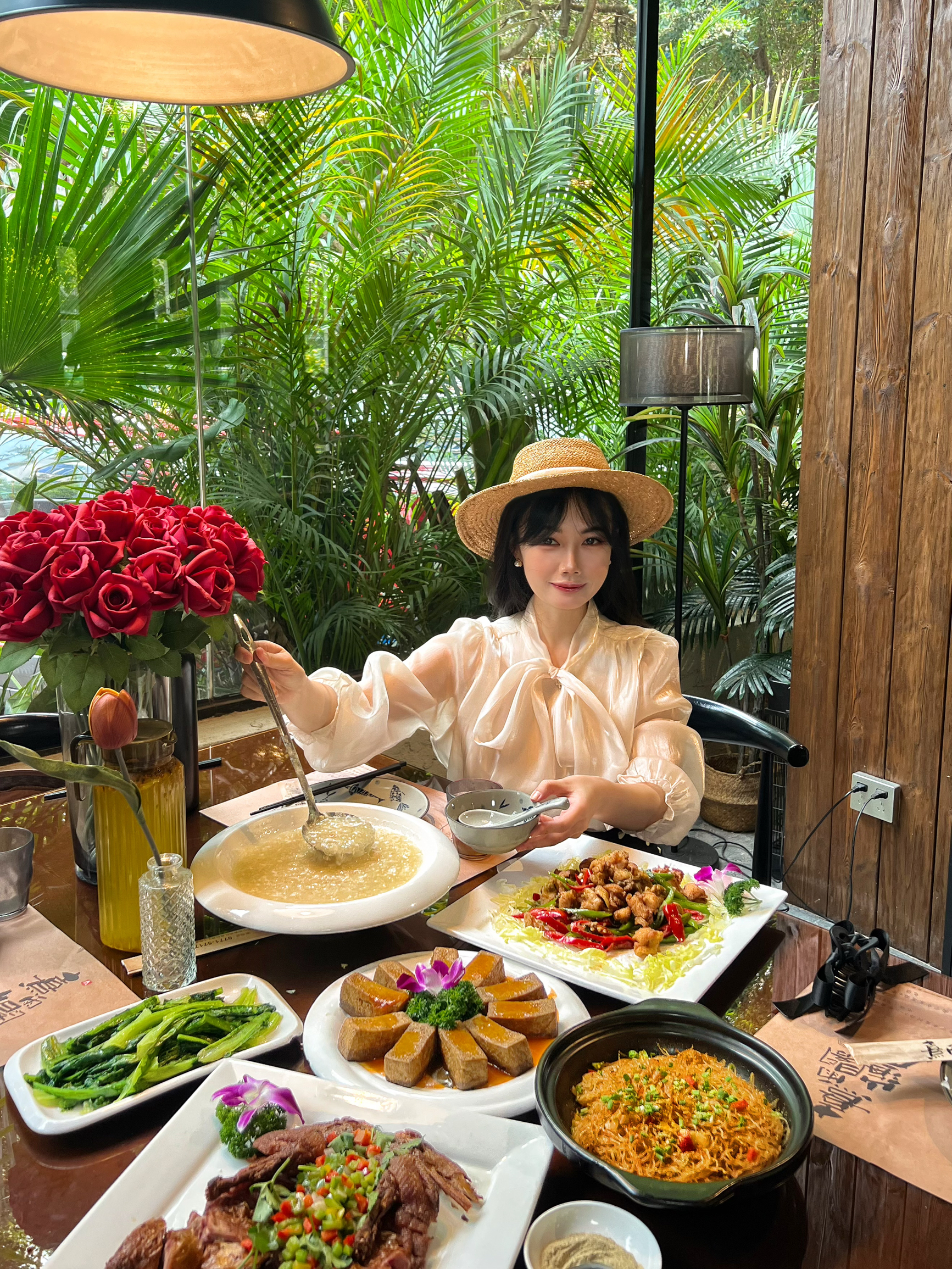 南宁！你玩得可真花啊🍃🍃森系餐厅吃饭氛围感拉满！