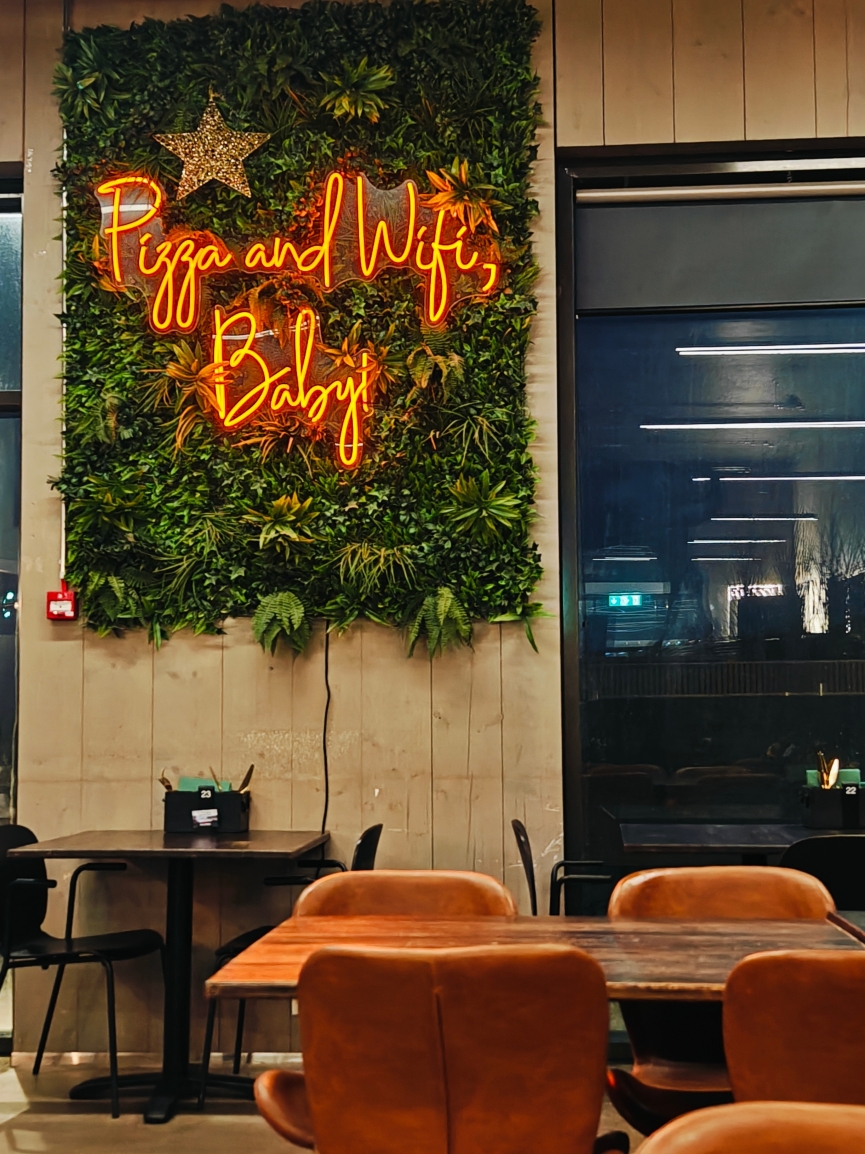 Black Crust Pizzeria餐厅图片