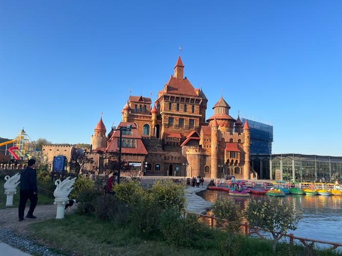 辽河源何先生餐厅图片