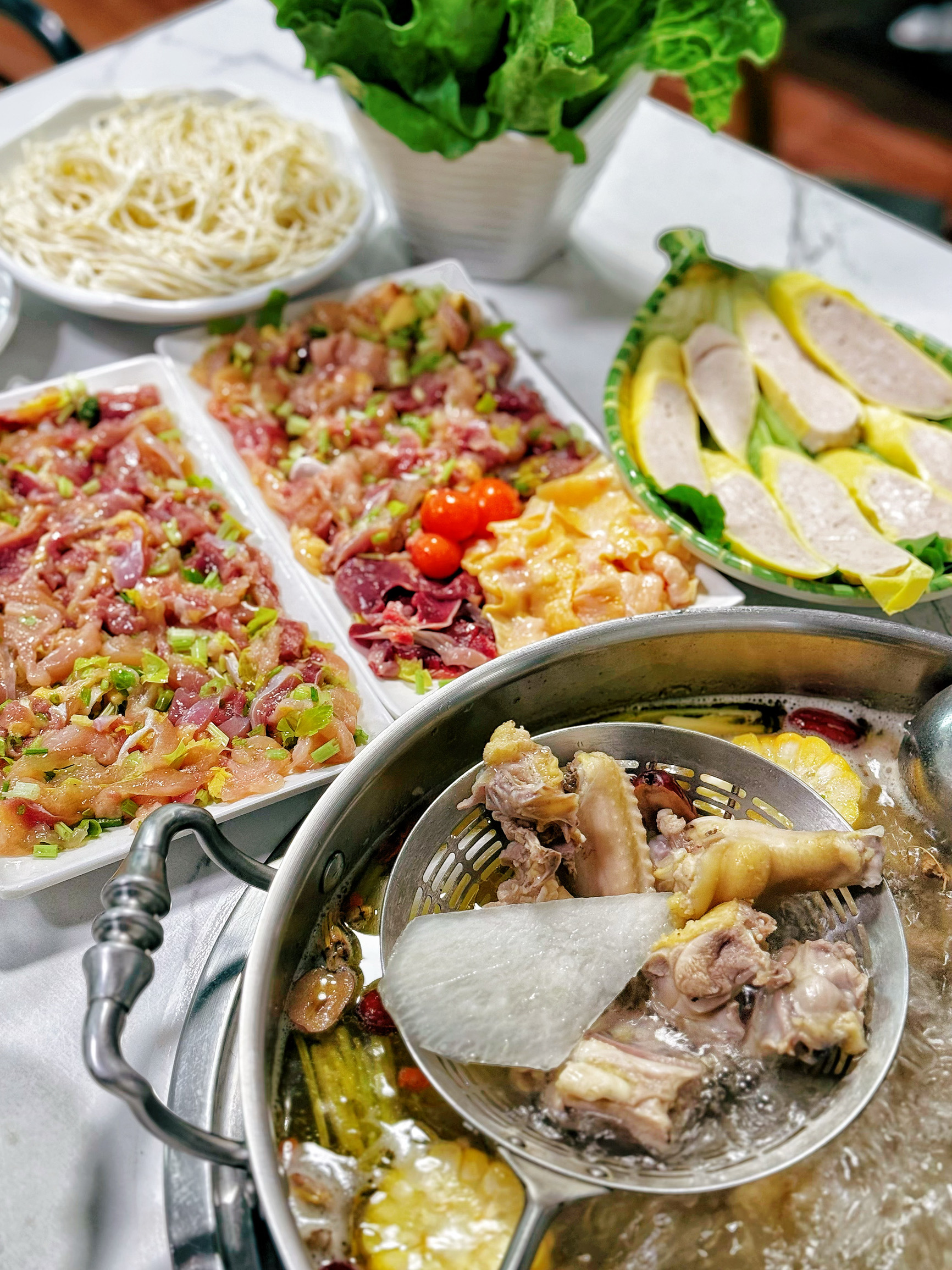 潮味馆鸡炉火锅