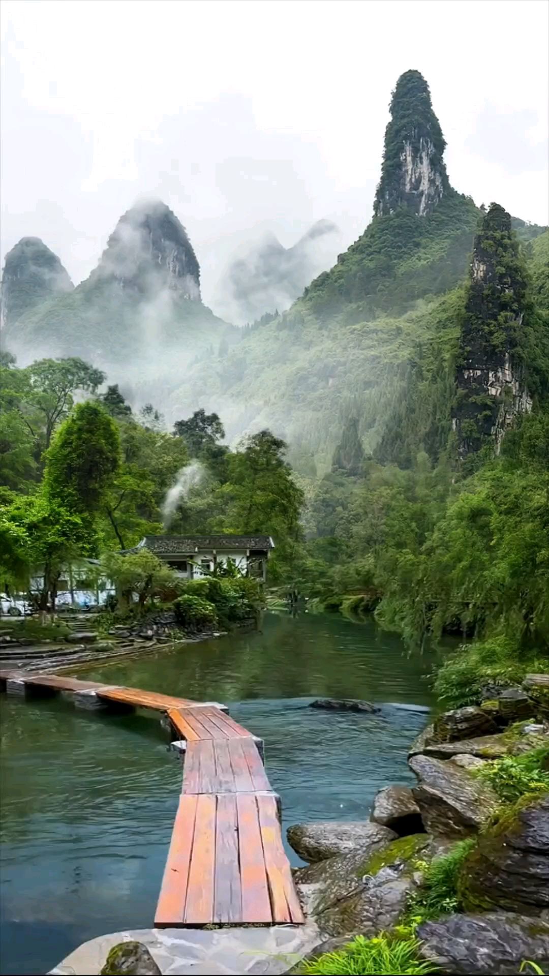 奇峰飞瀑，风景绝美